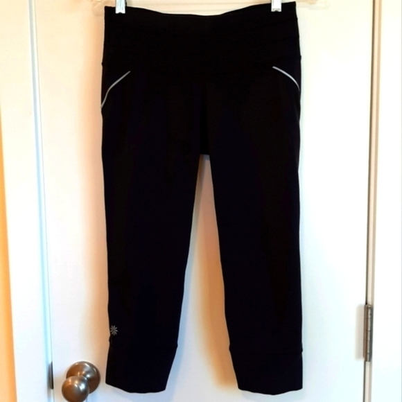 Athleta Black Relay Capri Workout Leggings Athletic Yoga Running Size XS - Picture 1 of 16